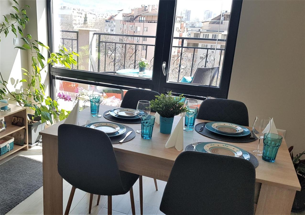 Azzurro-Top Floor Apartment In Quiet Neighborhood, Free Private Parking Varna Extérieur photo